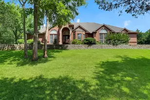 6420 Shady Oaks Ln, Midlothian, TX 76065 - Photo 2