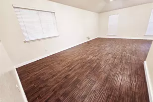 208 Cole St, Garland, TX 75040 - Photo 4