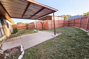 208 Cole St, Garland, TX 75040 - Photo 18