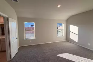 8445 Hollymead Ln, Fort Worth, TX 76131 - Photo 6