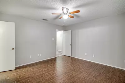 636 Green Mountain Road, Burleson, TX 76028 - Photo 10