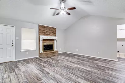 636 Green Mountain Road, Burleson, TX 76028 - Photo 4