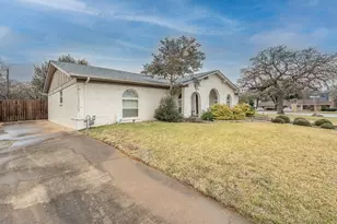 1633 Martha Dr, Bedford, TX 76022 - Photo 40