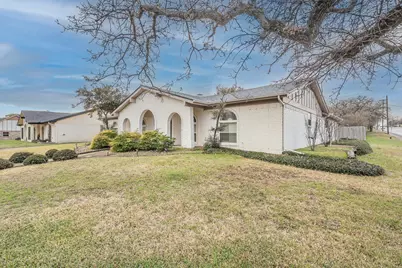1633 Martha Drive, Bedford, TX 76022 - Photo 2