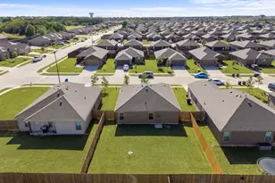 1406 Waverley Dr, Greenville, TX 75402 - Photo 2