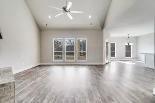 2021 Dolly Dr, Weatherford, TX 76088 - Photo 8