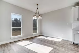 2021 Dolly Dr, Weatherford, TX 76088 - Photo 12