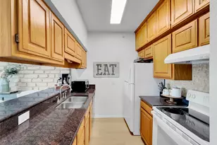 401 E Pearl St, Granbury, TX 76048 - Photo 6