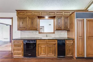 16842 Village Ln, Dallas, TX 75248 - Photo 14