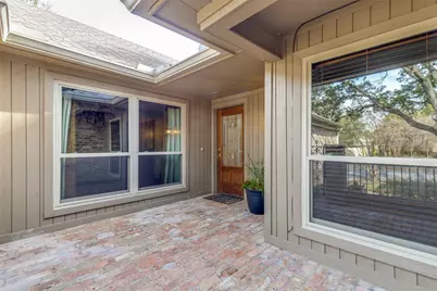 16842 Village Lane, Dallas, TX 75248 - Photo 2