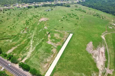 1019 Felicia Street, Oak Ridge, TX 75161 - Photo 2