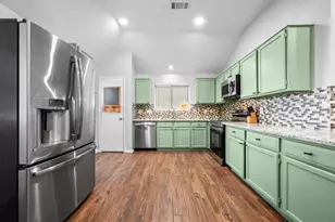 1561 Winter Park Ln, Lewisville, TX 75077 - Photo 18