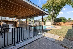 1561 Winter Park Ln, Lewisville, TX 75077 - Photo 6