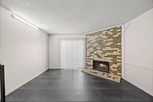 601 Carriagehouse Ln, Garland, TX 75040 - Photo 10