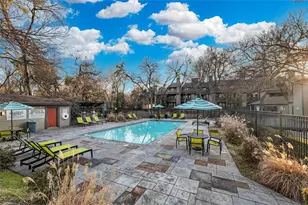 9910 Royal Ln, Dallas, TX 75231 - Photo 20