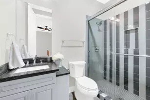 4060 Spring Valley Rd, Farmers Branch, TX 75244 - Photo 16