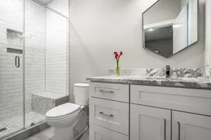 2435 Vagas St, Dallas, TX 75219 - Photo 18