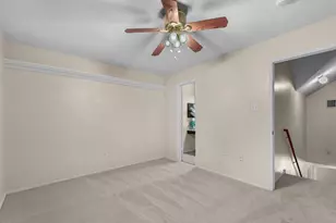 1722 Circle Creek Dr, Lewisville, TX 75067 - Photo 14