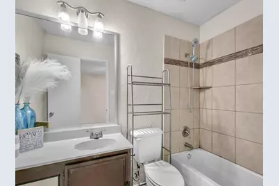 1722 Circle Creek Drive, Lewisville, TX 75067 - Photo 16