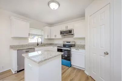 8529 Prairie Dawn Drive, Fort Worth, TX 76131 - Photo 10