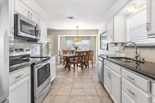 3402 Hialeah Dr, Arlington, TX 76017 - Photo 14