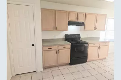 885 Stafford Station Drive, Saginaw, TX 76131 - Photo 8