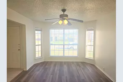 885 Stafford Station Drive, Saginaw, TX 76131 - Photo 4