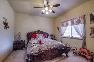 636 Possom Trot Hollow Rd, Whitewright, TX 75491 - Photo 34