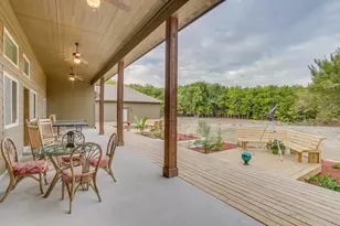 636 Possom Trot Hollow Rd, Whitewright, TX 75491 - Photo 10