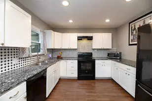 505 Bellevue Dr, Cleburne, TX 76033 - Photo 1