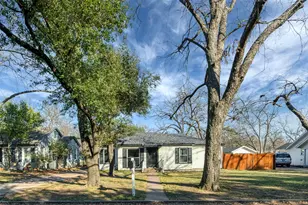 505 Bellevue Dr, Cleburne, TX 76033 - Photo 4