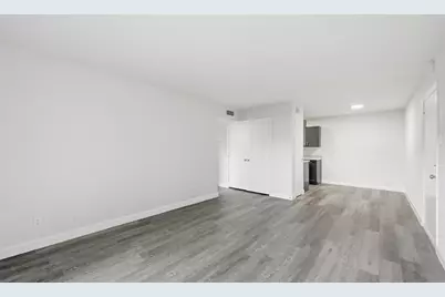 4859 Cedar Springs Road #136, Dallas, TX 75219 - Photo 12