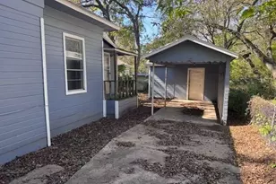 121 8th Street NE, Paris, TX 75460 - Photo 1