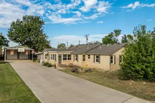 1500 W 10th St, McGregor, TX 76657 - Photo 2