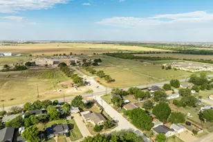 1500 W 10th St, McGregor, TX 76657 - Photo 32