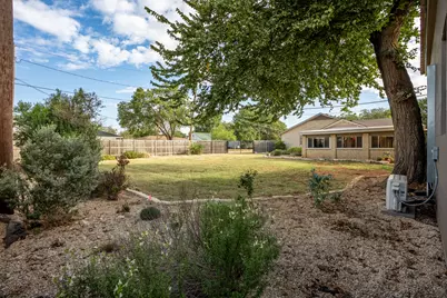 1500 W 10th Street, McGregor, TX 76657 - Photo 28