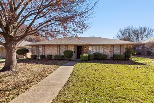 814 Madrid Dr, Duncanville, TX 75116 - Photo 1