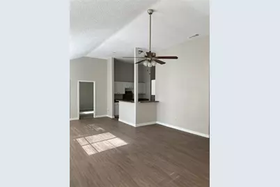 6737 Mattney Circle, Dallas, TX 75237 - Photo 4