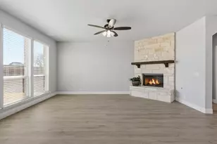 624 Pawprint Holw, Godley, TX 76044 - Photo 16