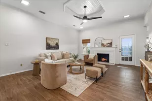 10037 Stoneleigh Dr, Benbrook, TX 76126 - Photo 6