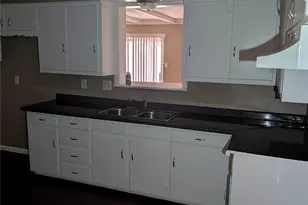 5453 Wayside Ave, Fort Worth, TX 76134 - Photo 6