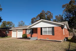 5453 Wayside Ave, Fort Worth, TX 76134 - Photo 2