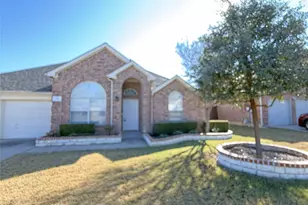 131 Fallkirk Dr, Coppell, TX 75019 - Photo 2