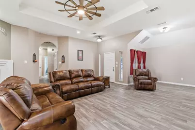 223 Golfers Way, Azle, TX 76020 - Photo 6