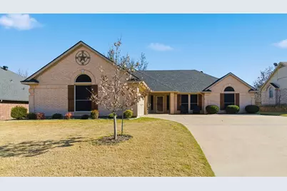 223 Golfers Way, Azle, TX 76020 - Photo 2