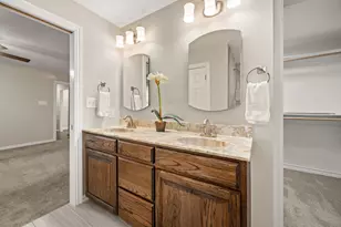 532 Holly Hill Dr, Hurst, TX 76053 - Photo 26