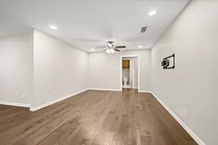 532 Holly Hill Dr, Hurst, TX 76053 - Photo 10