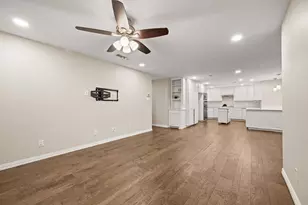 532 Holly Hill Dr, Hurst, TX 76053 - Photo 12