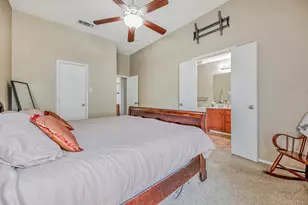 10865 Braemoor Dr, Fort Worth, TX 76052 - Photo 16