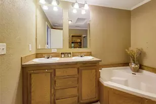 210 N Ave B, Knox City, TX 79529 - Photo 10